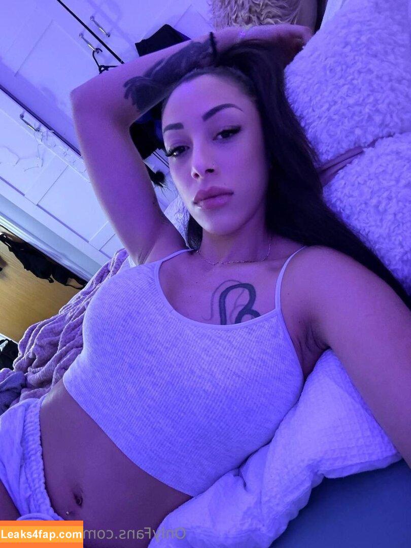 Lucy Evers / myfirstperiodpodcast leaked photo photo #0007