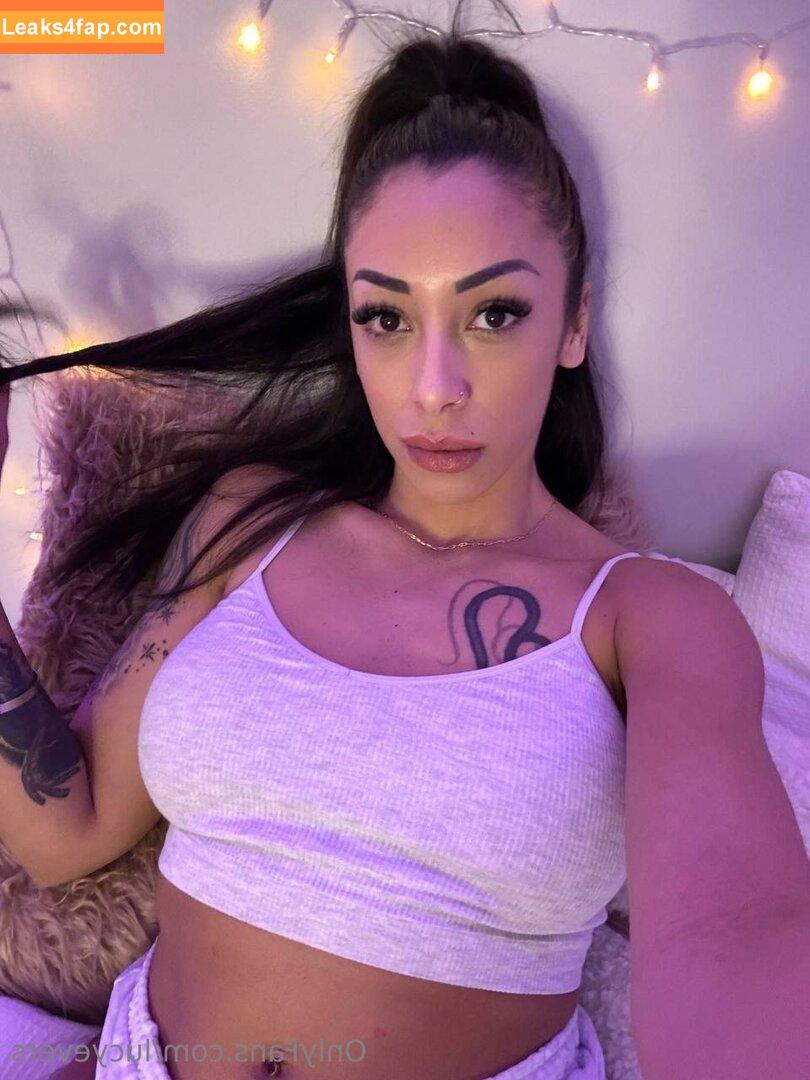 Lucy Evers / myfirstperiodpodcast leaked photo photo #0008