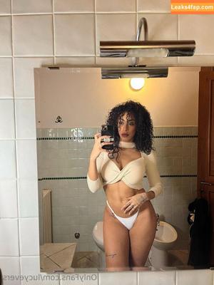 Lucy Evers photo #0001