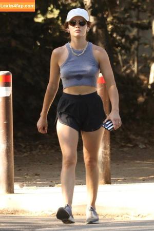 Lucy Hale фото #0032
