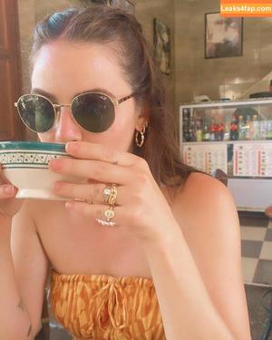 Lucy Hale фото #0135