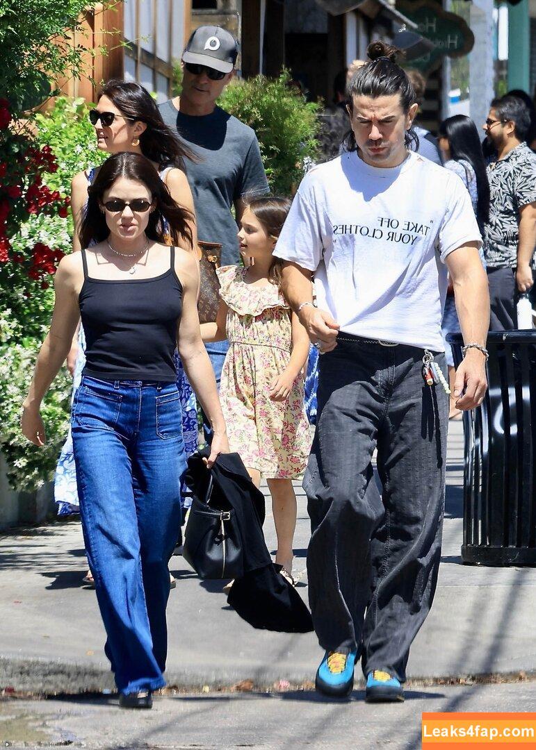 Lucy Hale / egirls_sexy / lucyhale leaked photo photo #1512