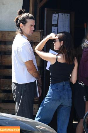 Lucy Hale photo #1517