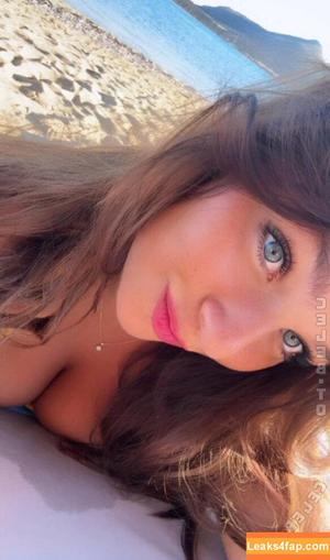 Lucy Lacht photo #0312