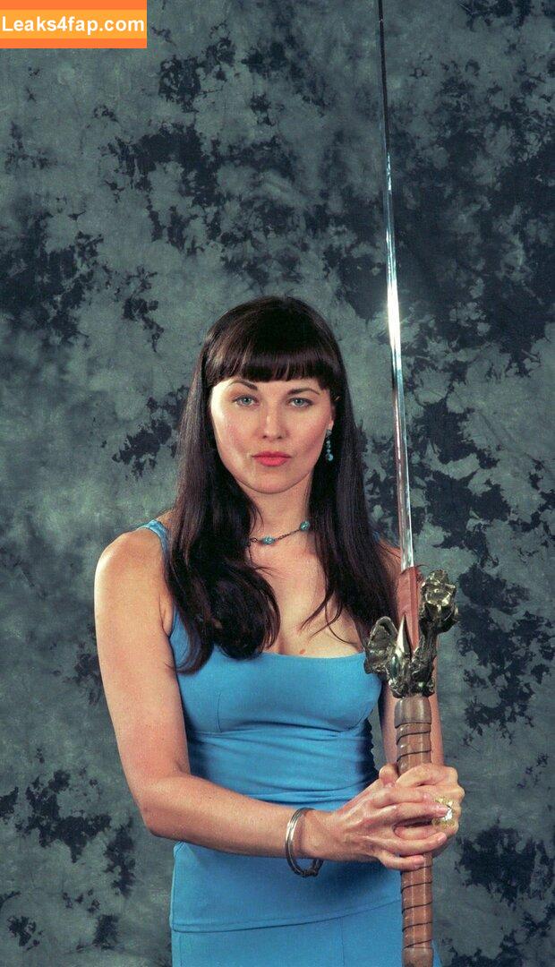 Lucy Lawless / RealLucyLawless leaked photo photo #0002