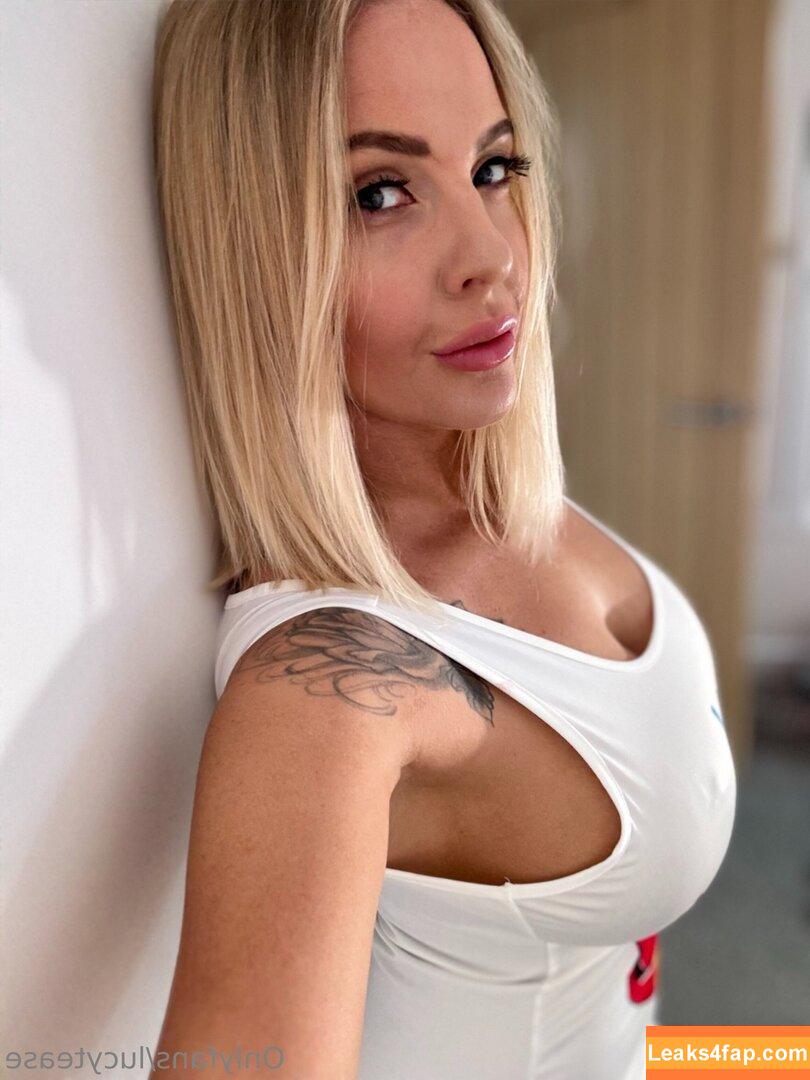 lucy_robinson /  leaked photo photo #0083