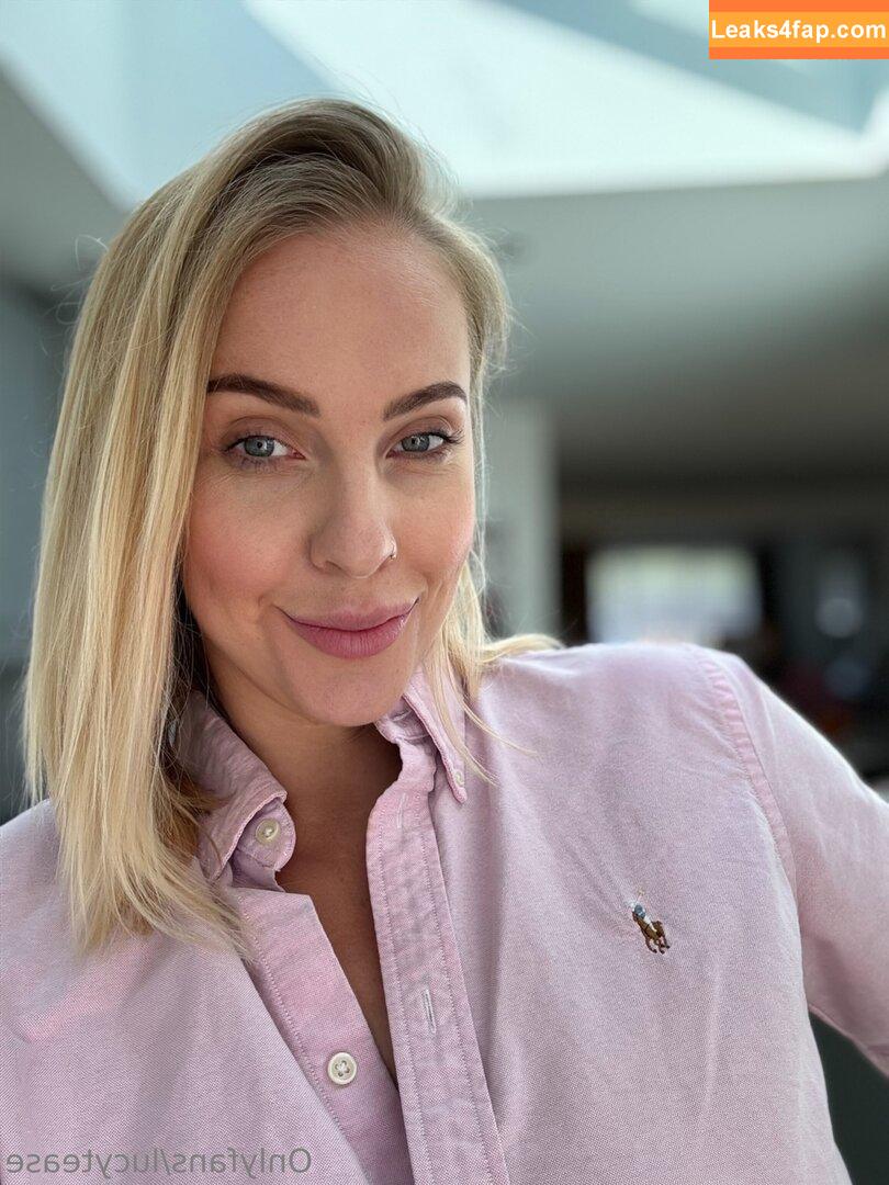 lucy_robinson /  leaked photo photo #0096