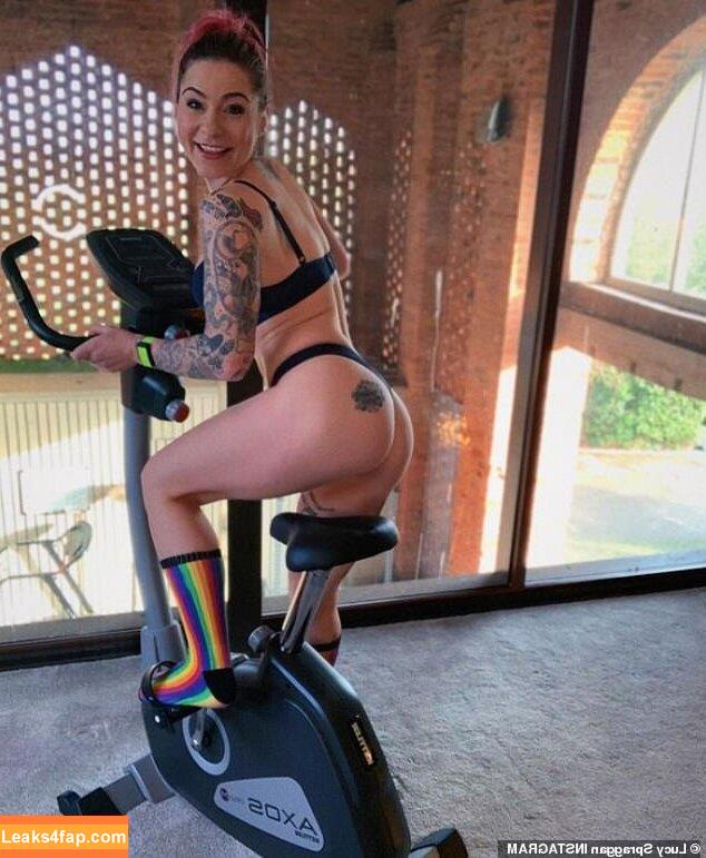 Lucy Spraggan /  leaked photo photo #0019