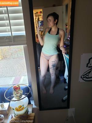 lucylawrence photo #0004
