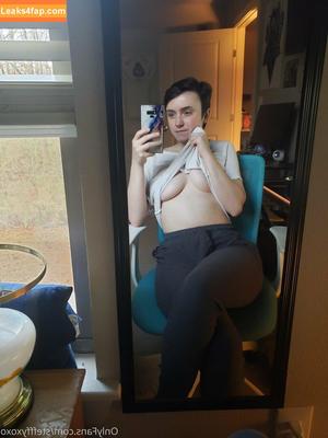 lucylawrence photo #0005