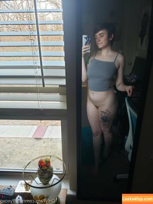 lucylawrence photo #0027