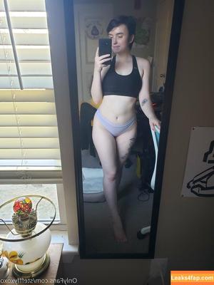 lucylawrence photo #0038