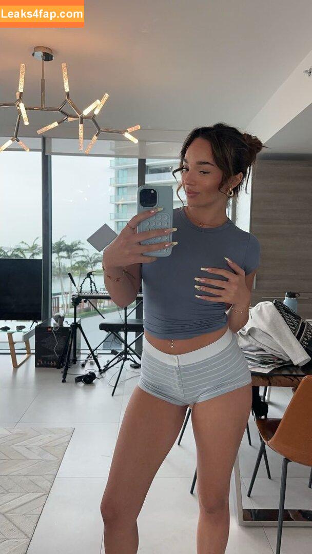 Lucylitt /  leaked photo photo #0002