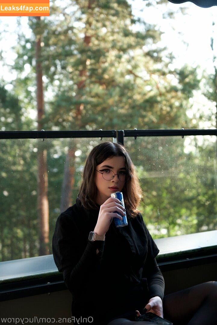 lucyqrow /  leaked photo photo #0031