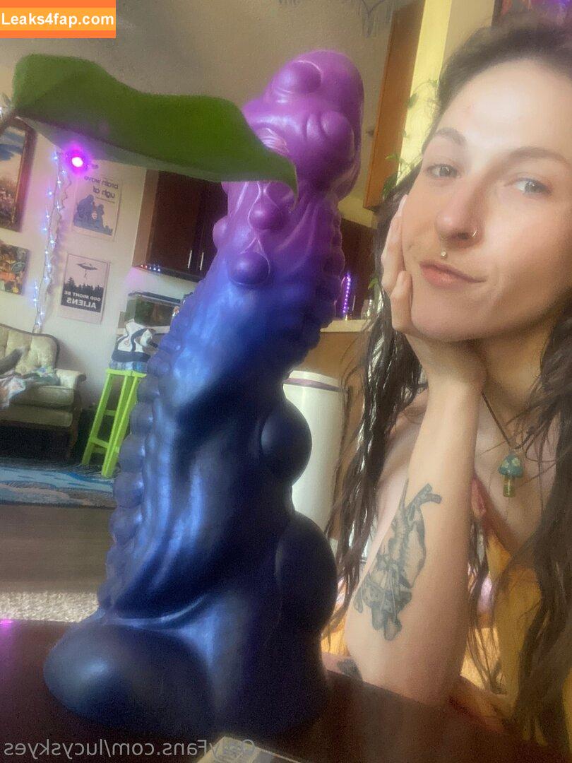 lucyskyes / Megan Bitchell's Sister / lucysykesrellie слитое фото фото #0138