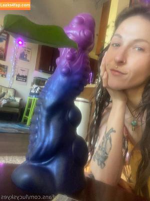 lucyskyes фото #0138