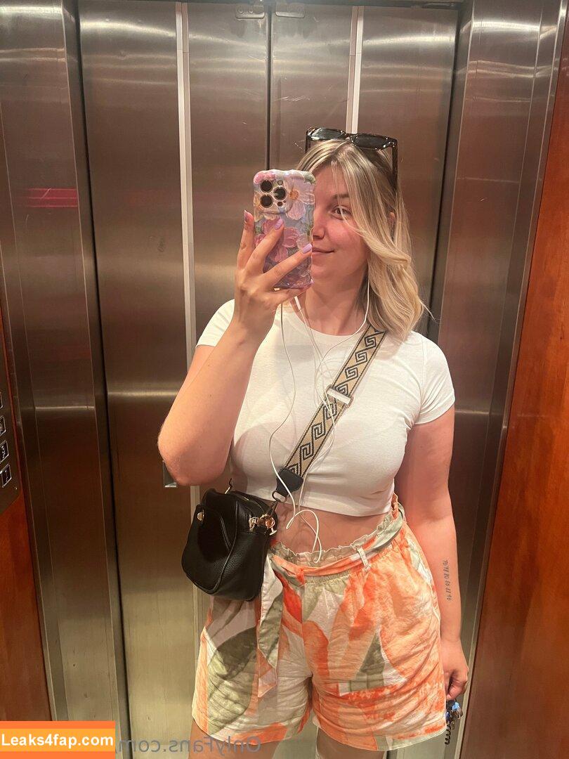 luisa.loves / luisaloves__ leaked photo photo #0002