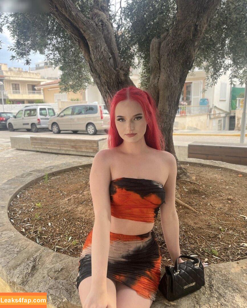 Luise Sophie / kimkaty_rides / luise.sophiee leaked photo photo #0001