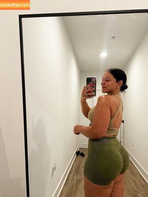 LuminousLindaa photo #0055