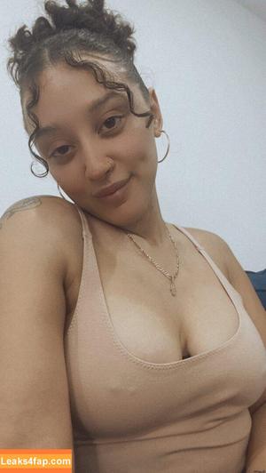 LuminousLindaa photo #0056