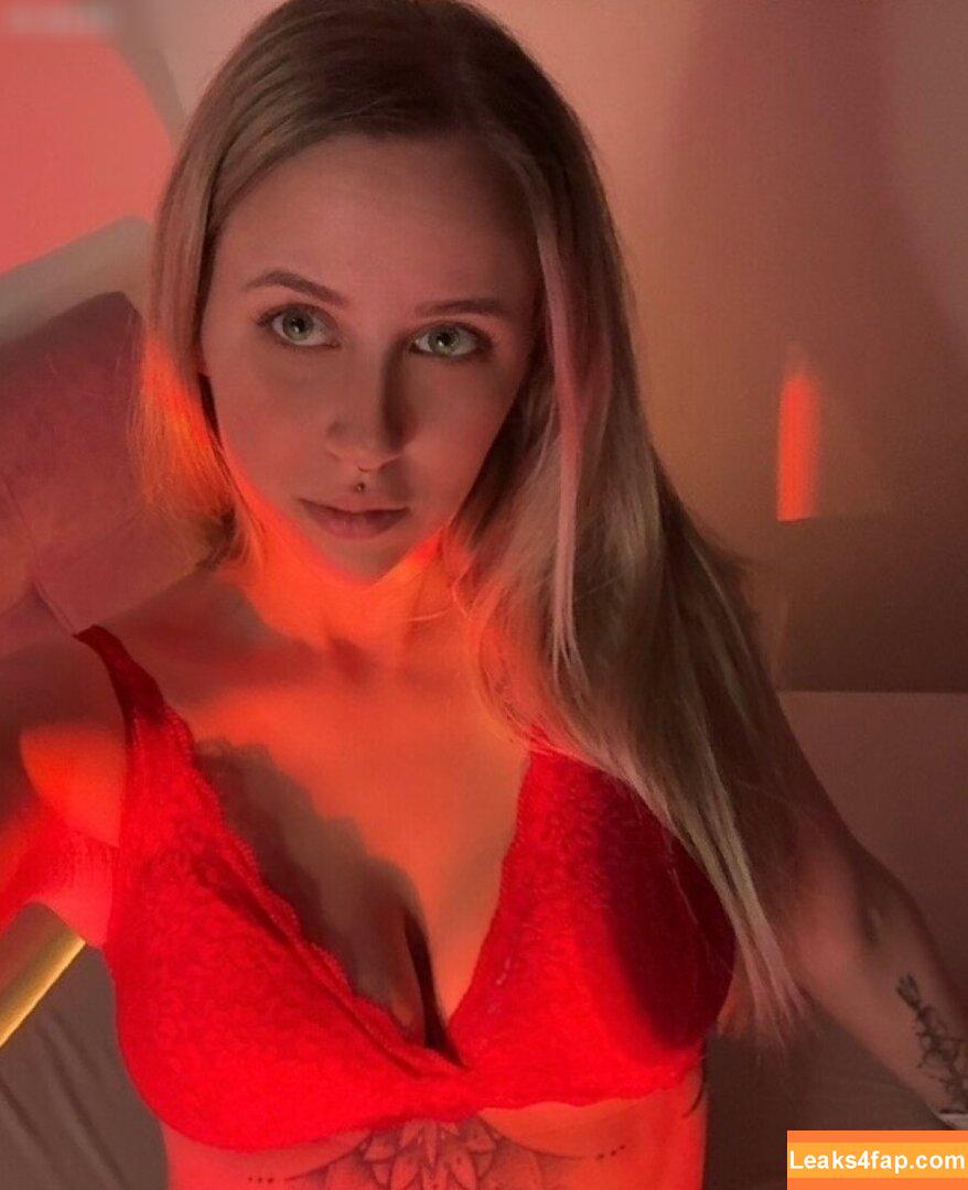 Luna_zuhause / charlottemarlone / charlottesyogaworld leaked photo photo #0157