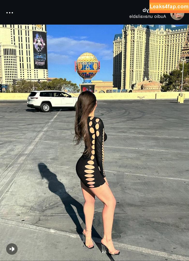 Lustn4layla / layla_fyb leaked photo photo #0003