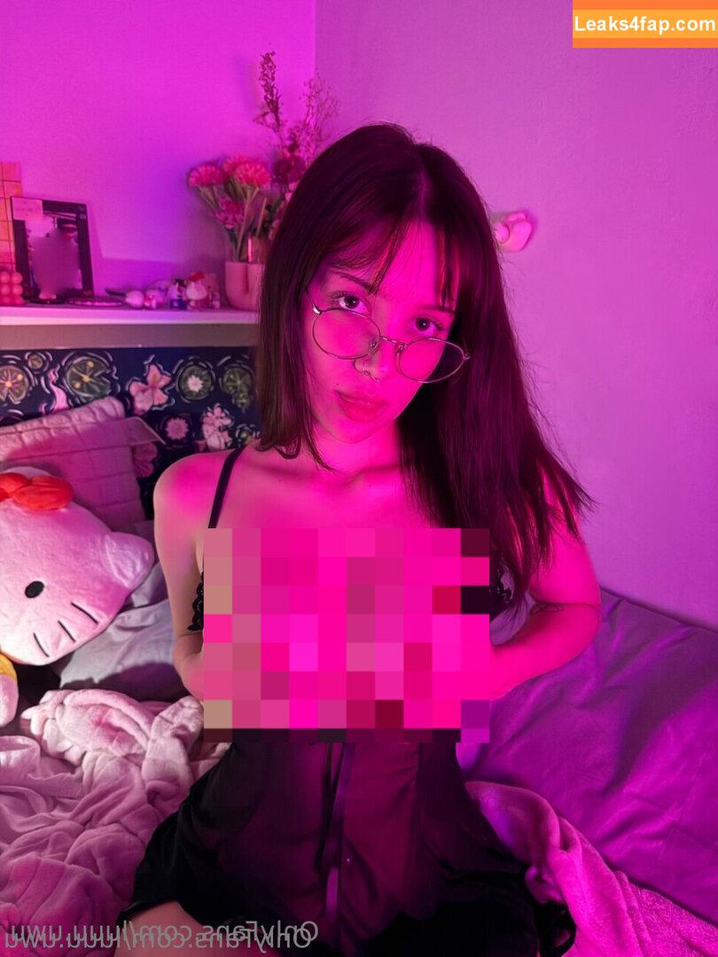 luuu.uwu / kittygirl3lu слитое фото фото #0024