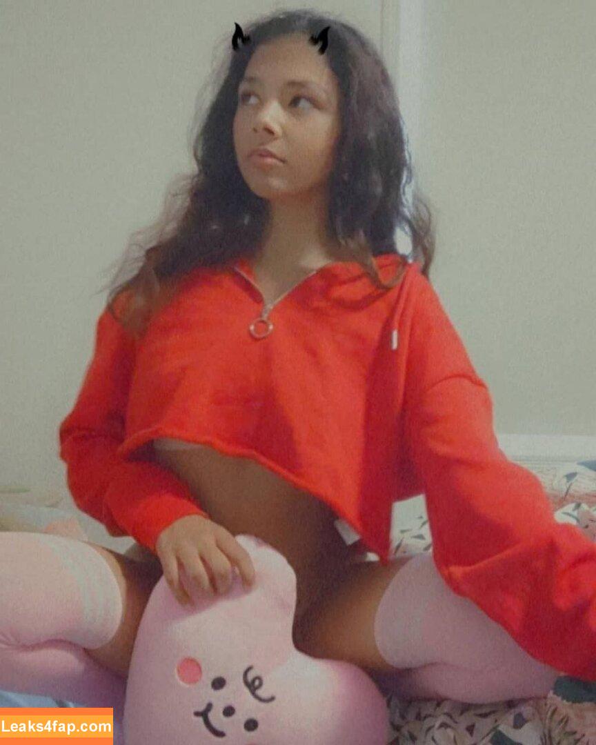 luvrynnie / luvryn_ leaked photo photo #0001