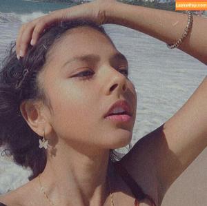 luvrynnie photo #0012