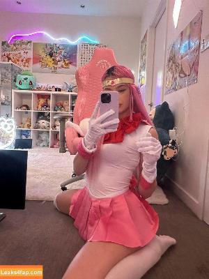 Luvstruck photo #0020