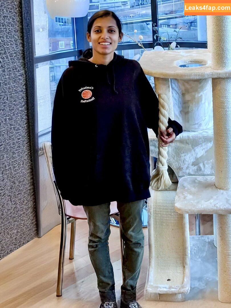 Luxma Gopal TV Presenter /  слитое фото фото #0028