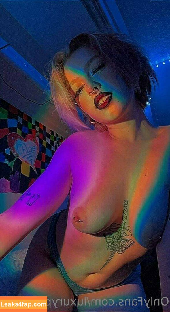 luxurypussyfree /  leaked photo photo #0054