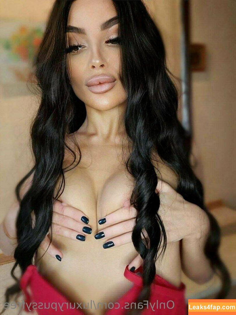 luxurypussyfree /  leaked photo photo #0101