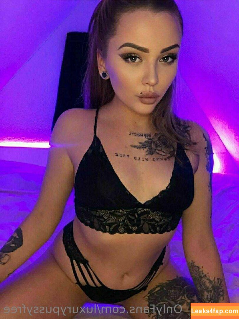 luxurypussyfree /  leaked photo photo #0179