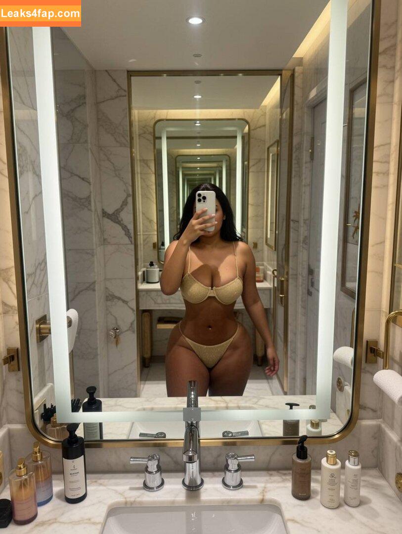 Luxy_Capi / Luxy Capi / capi_luxy / luxy__capi слитое фото фото #0022