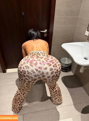 Luxy_Capi photo #0032