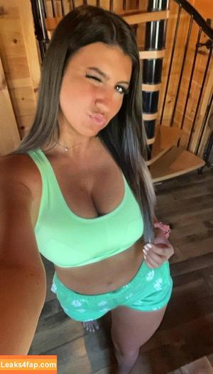 Lydia Hollis photo #0104