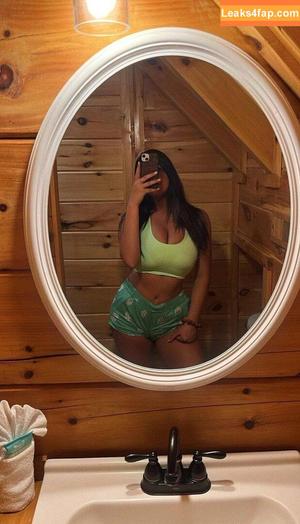 Lydia Hollis photo #0105