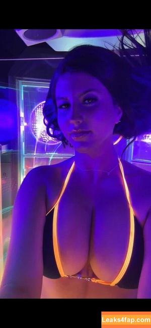 Lydia Hollis photo #0111