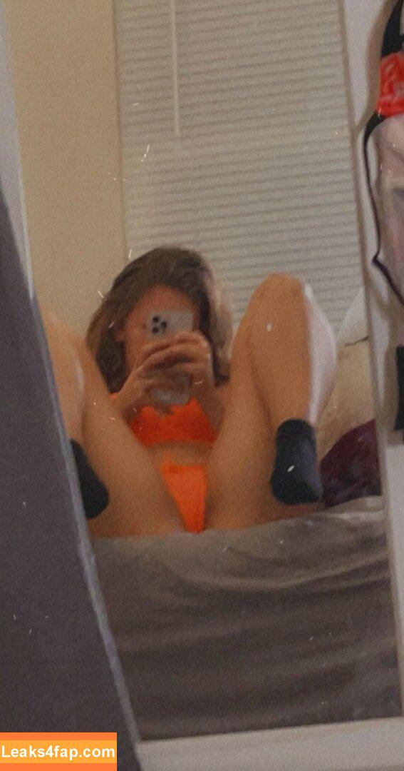 Lydia Renae / Slap Tastik / https: / lydia.free / lydia_renae.xo leaked photo photo #0002