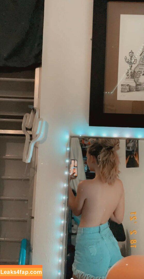 Lydia Renae / Slap Tastik / https: / lydia.free / lydia_renae.xo leaked photo photo #0018