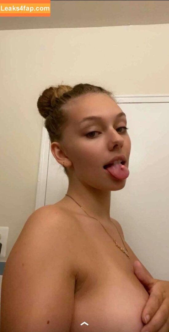 Lydia Renae / Slap Tastik / https: / lydia.free / lydia_renae.xo leaked photo photo #0037