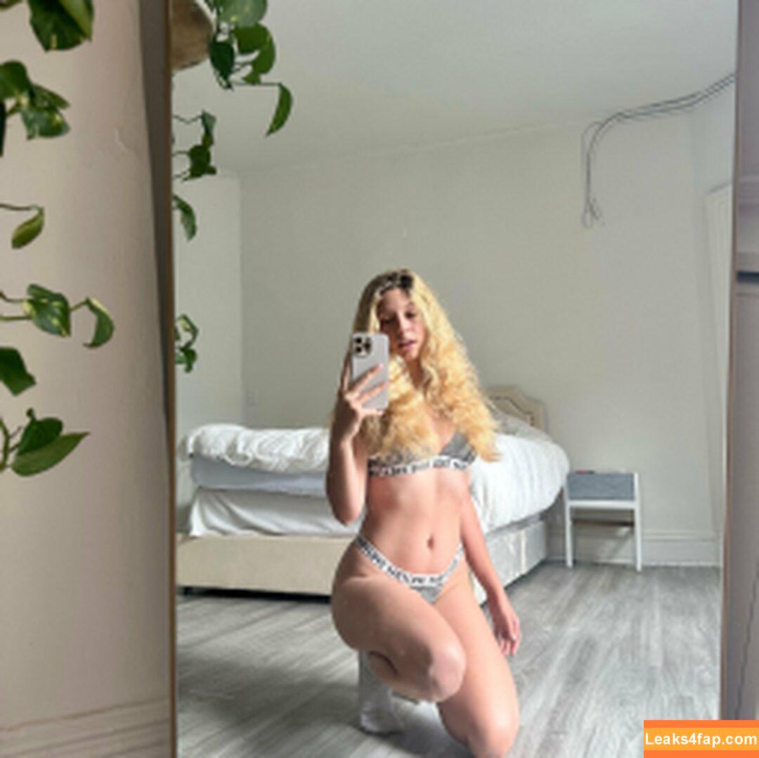 Lydia Renae / Slap Tastik / https: / lydia.free / lydia_renae.xo leaked photo photo #0342