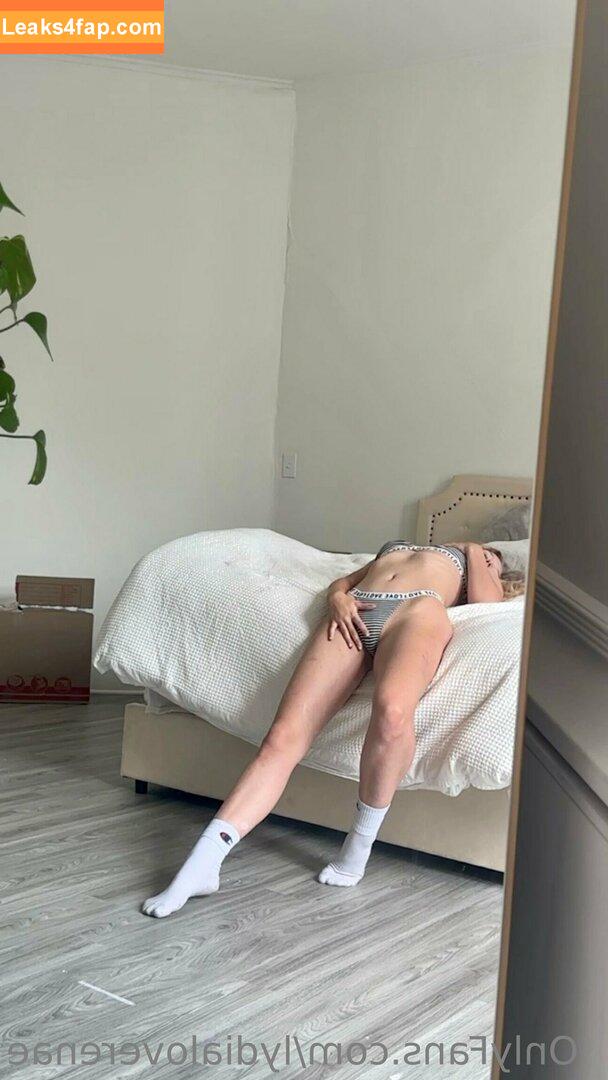 Lydia Renae / Slap Tastik / https: / lydia.free / lydia_renae.xo leaked photo photo #0347