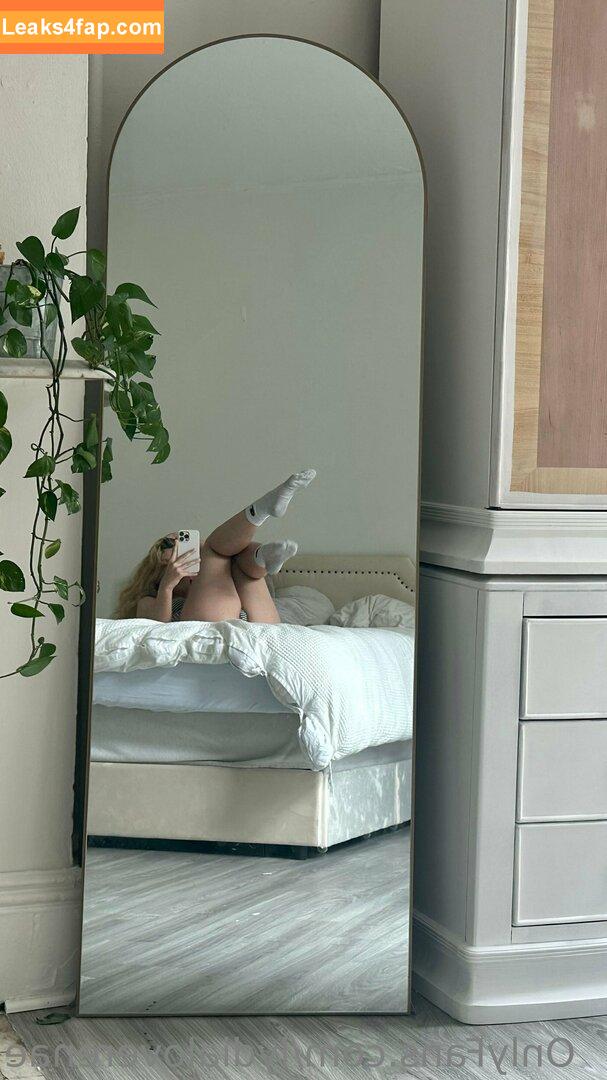 Lydia Renae / Slap Tastik / https: / lydia.free / lydia_renae.xo leaked photo photo #0349