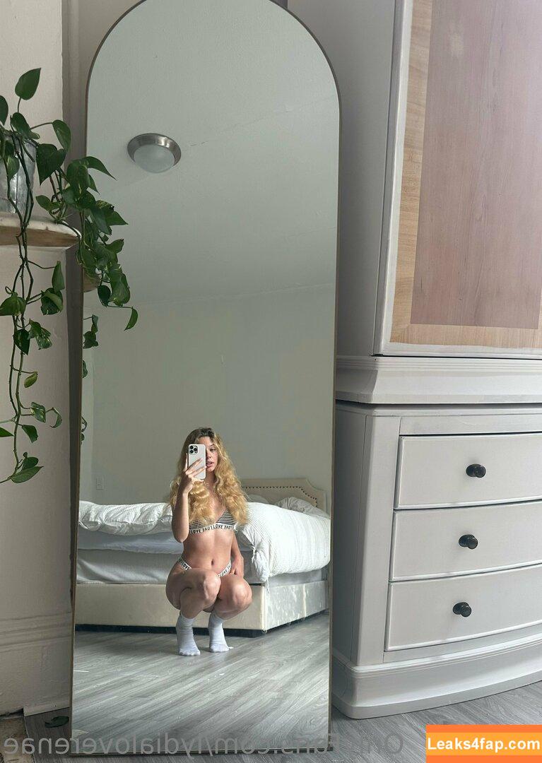 Lydia Renae / Slap Tastik / https: / lydia.free / lydia_renae.xo leaked photo photo #0350