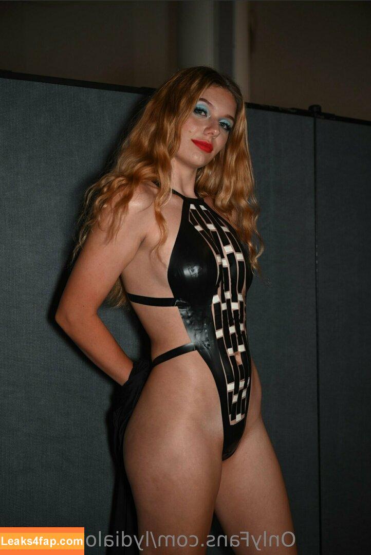 Lydia Renae / Slap Tastik / https: / lydia.free / lydia_renae.xo leaked photo photo #0376