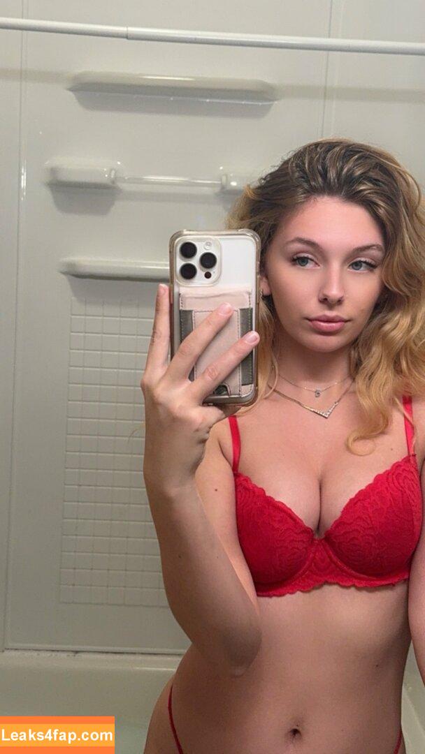 Lydia Renae / Slap Tastik / https: / lydia.free / lydia_renae.xo leaked photo photo #0387