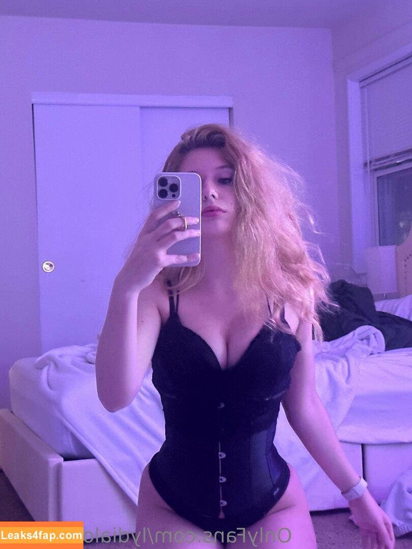 Lydia Renae / Slap Tastik / https: / lydia.free / lydia_renae.xo leaked photo photo #0402