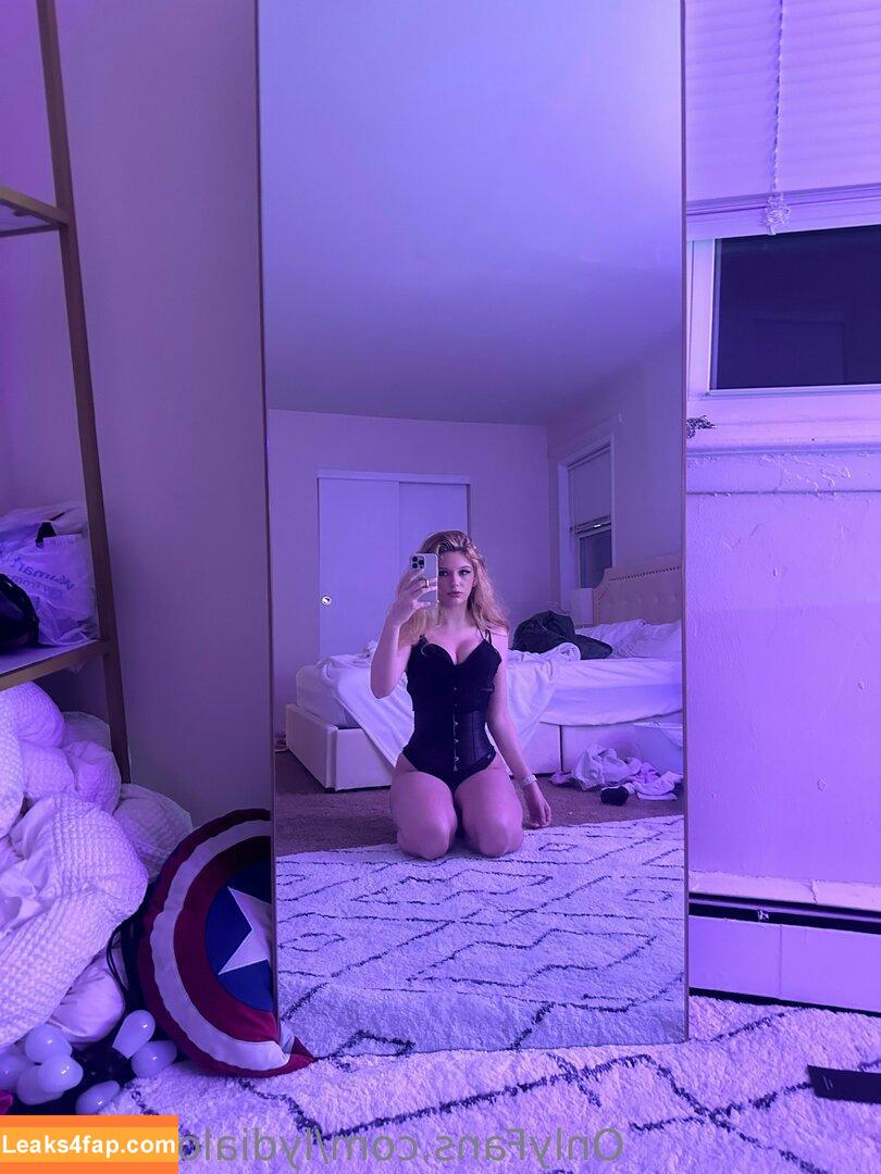 Lydia Renae / Slap Tastik / https: / lydia.free / lydia_renae.xo leaked photo photo #0407